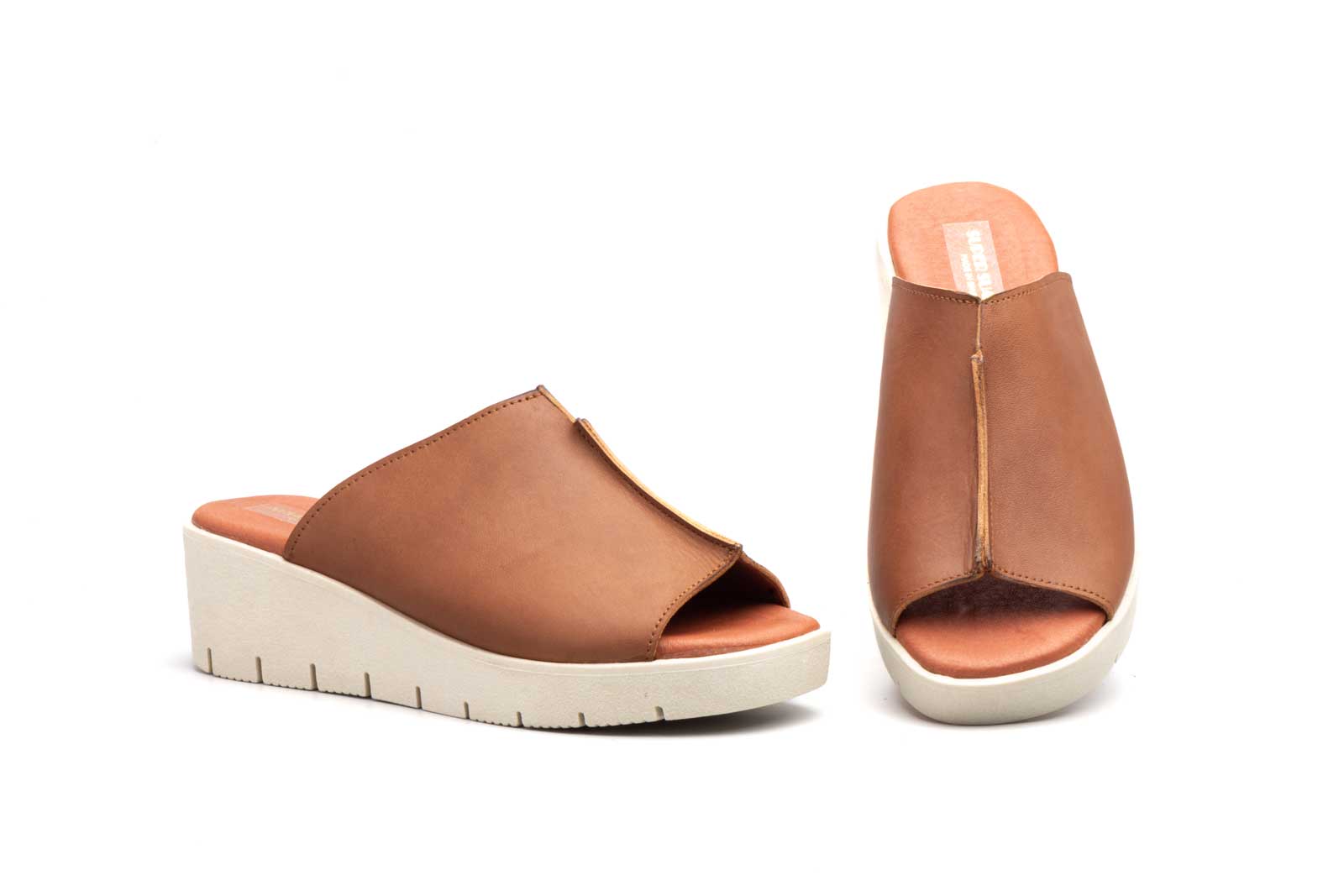 SANDALIA TIPO ZUECO PALA EN PIEL VARIOS COLORES CON CUÑA Y PLANTA DE GEL-FABRICADO EN ESPAÑA