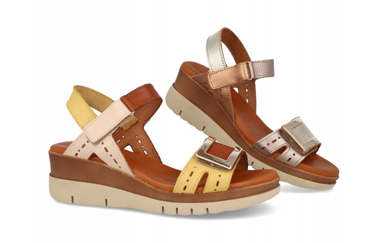 SANDALIA PARA SEÑORA EN PIEL DE VARIOS COLORES CON CUÑA MEDIA Y PLANTA DE GEL-FABRICADO EN ESPAÑA