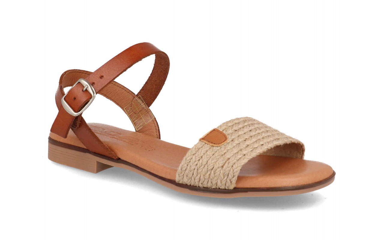 SANDALIA PARA SEÑORA PLANA EN PIEL DE COLOR BEIGE CON PLANTA DE GEL-FABRICADO EN ESPAÑA