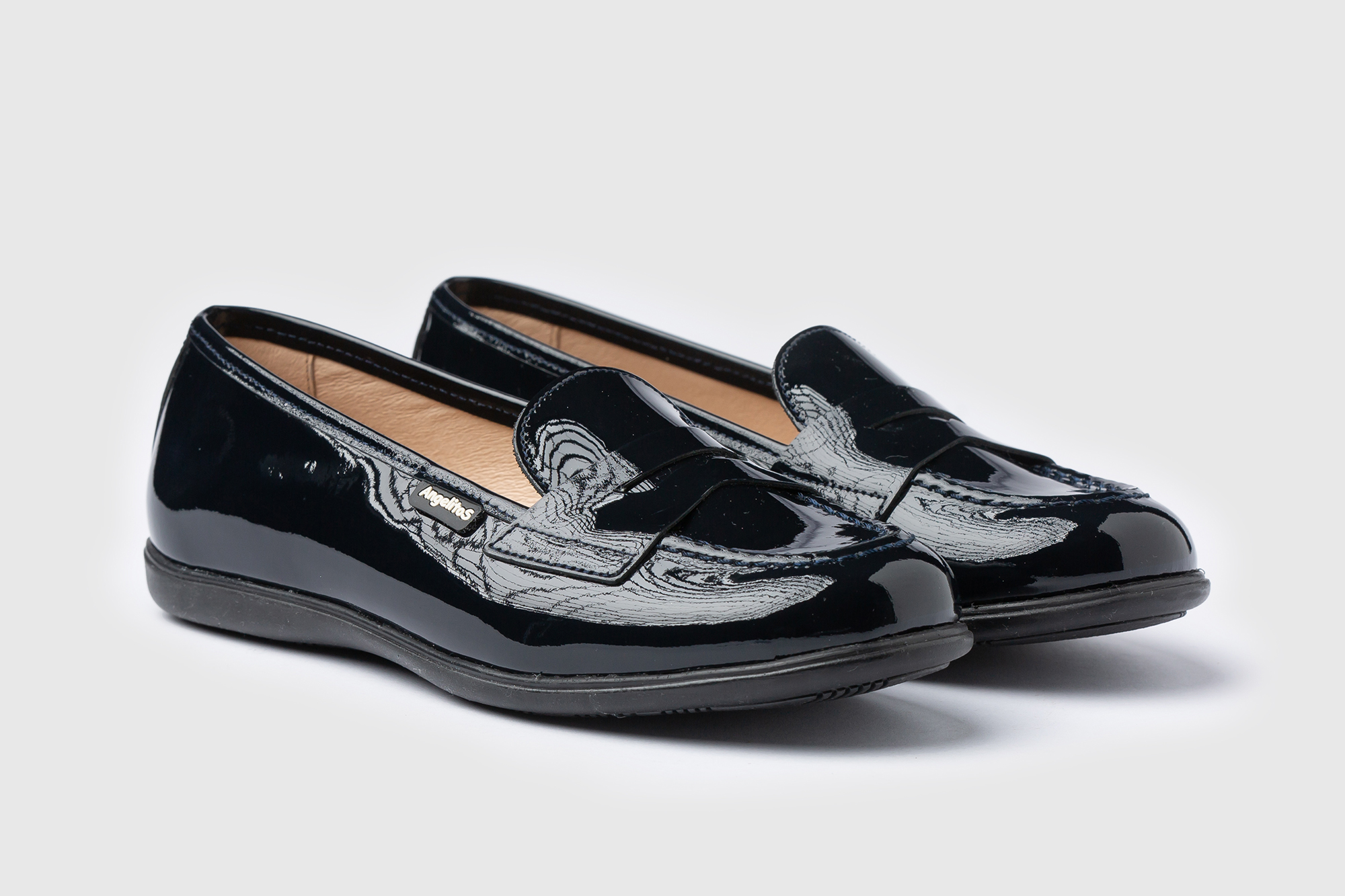 MOCASIN COLEGIAL CHAROL ANTIFAZ ANGELITOS 468 (35-40)