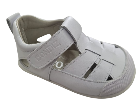 Sandalia cerrada de piel para bebé – Calzado infantil flexible y seguro para primeros pasos RESPETUOSO Condiz